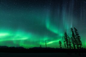Aurores boréales au Yukon au Canada