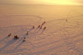 Balades en motoneige sur le deuxième glacier d'Islande