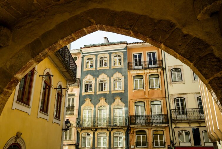 Coimbra Portugal historique palais façades roman