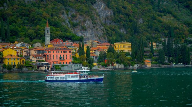 Croisière sur le lac de Côme en Italie