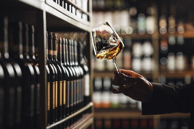 Dégustation de vin de Cassis en France