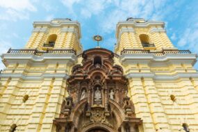 Église et monastère de San Francisco à Lima au Pérou
