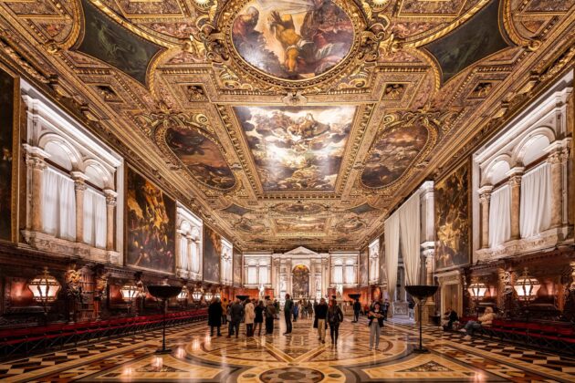 Intérieur de la Scuola Grande de San Rocco à Venise
