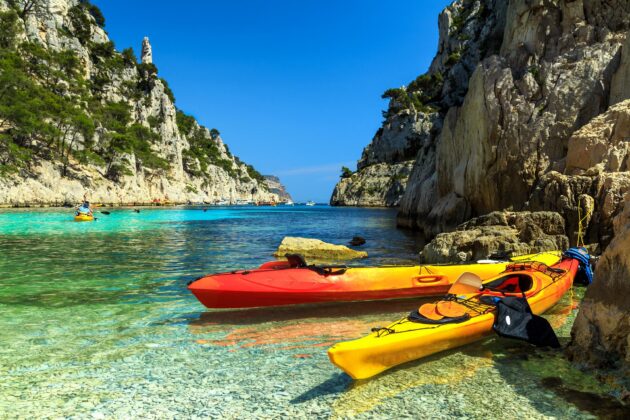 Kayak sur la côte méditerranéenne
