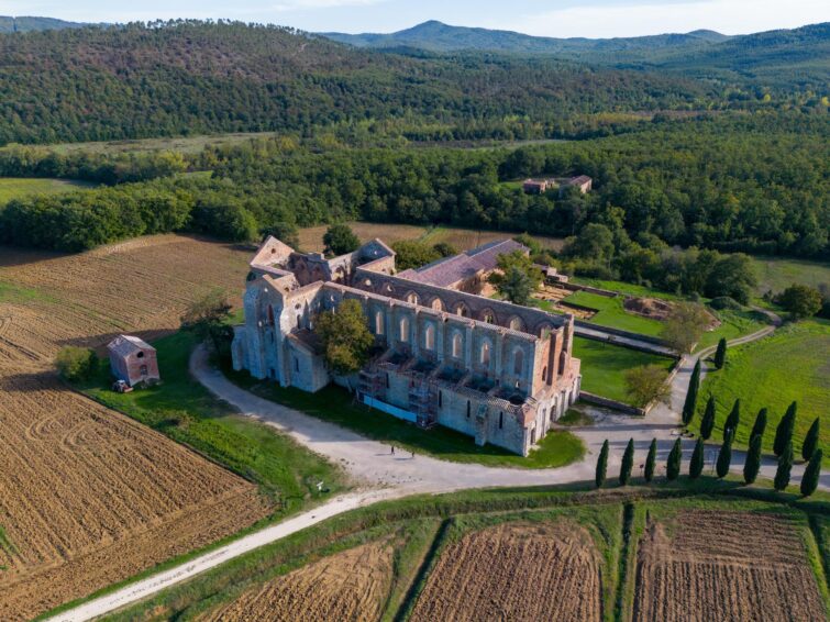 L'abbaye de San Galgano vue du ciel
