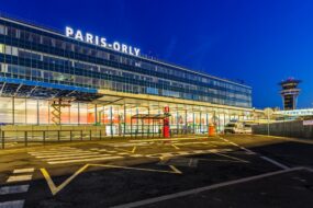 L'aéroport d'Orly est le deuxième plus grand de Paris après celui de Roissy-Charles-de-Gaulle