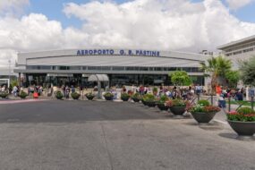 L'aéroport de Ciampino est le deuxième plus important de Rome/Entrée de l'aéroport Rome-Ciampino/Entrée de l'aéroport Rome-Ciampino