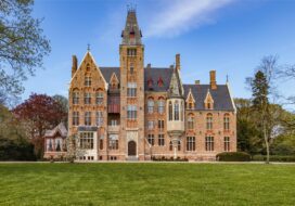 Le château de Loppem Castle situé dans la municipalité de Zedelgem