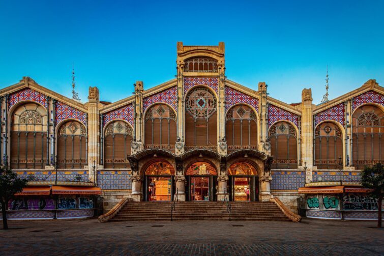 L'entrée du marché central de Valence