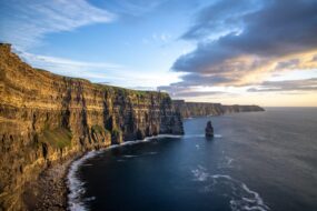 Les impressionnantes falaises de Moher en Irlande