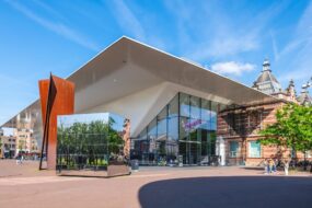 Musée d'Art Moderne Stedelijk , Amsterdam