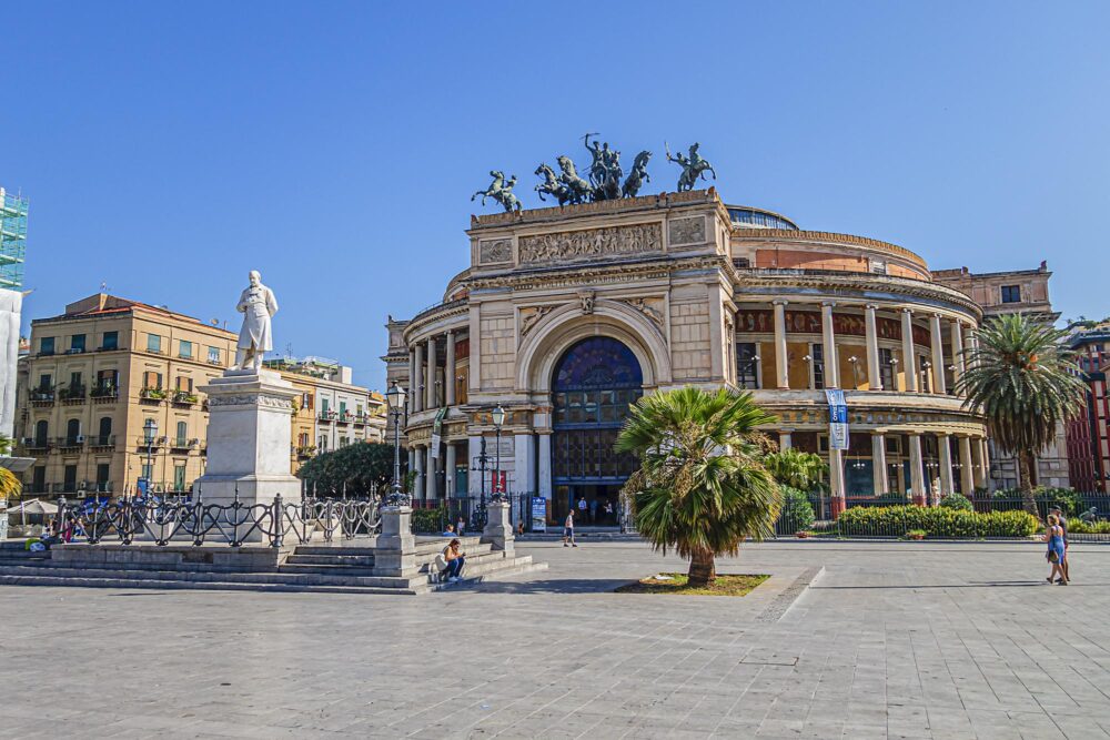 Politeama théâtre à Palerme