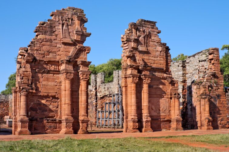 Ruines de la mission jésuite de San Ignacio Miní en Argentine, site du patrimoine mondial de l'UNESCO