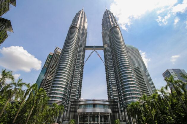 Tours Petronas à Kuala Lumpur en Malaisie