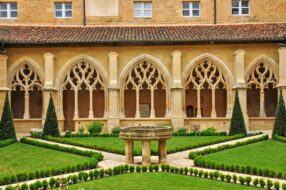 Visite de l'abbaye de Cadouin en Dordogne
