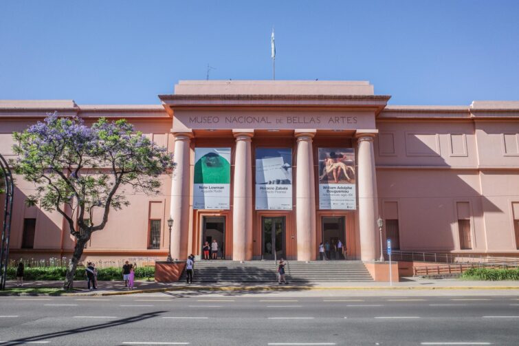 Vue extérieure du Museo Nacional de Bellas Artes à Buenos Aires, Argentine