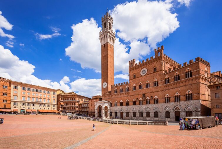 Vue sur la Piazza del Campo à Sienne
