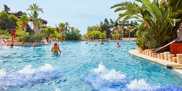 5 attractions incontournables pour rester au frais à Caribe Aquatic Park