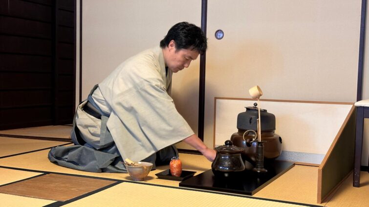 Cérémonie du thé traditionnelle à Kyoto, Japon