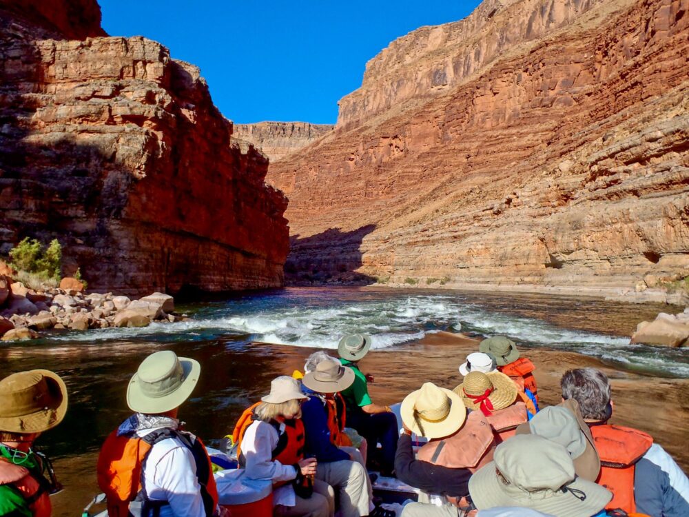 Descente en rafting sur le fleuve Colorado en Arizona, États-Unis