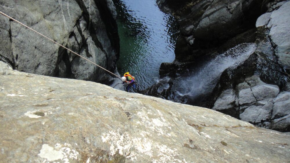 Du canyoning dans les Alpes
