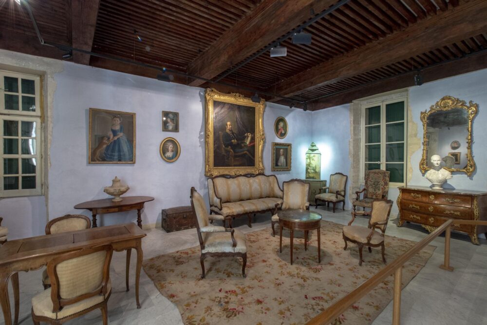 Intérieur du musée Angladon