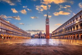 La Place Saint-Marc à Venise, Italie