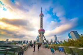 La tour de la Perle de l'Orient à Shanghaï