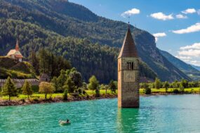 Lac de Resia, Italie