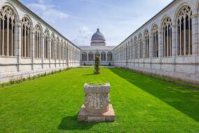 Le Camposanto Monumentale de Pise en Italie