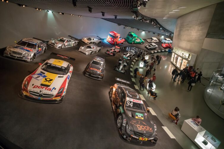 Musée Mercedes-Benz à Stuttgart, Allemagne