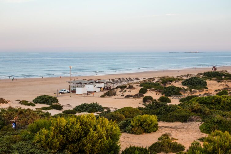 Plage de La Barrosa à marée basse, Chiclana de la Frontera