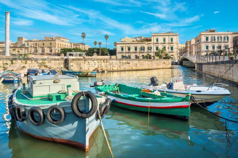 Port de l'île Ortigia à Syracuse