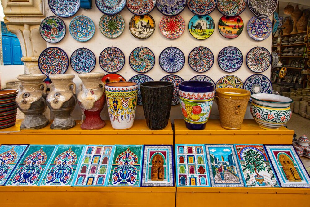 Poterie et céramique à Nabeul, près d'Hammamet, Tunisie
