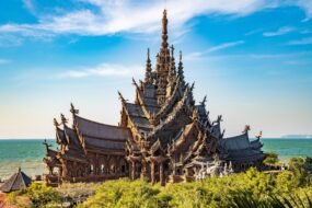 Sanctuaire de la Vérité à Pattaya