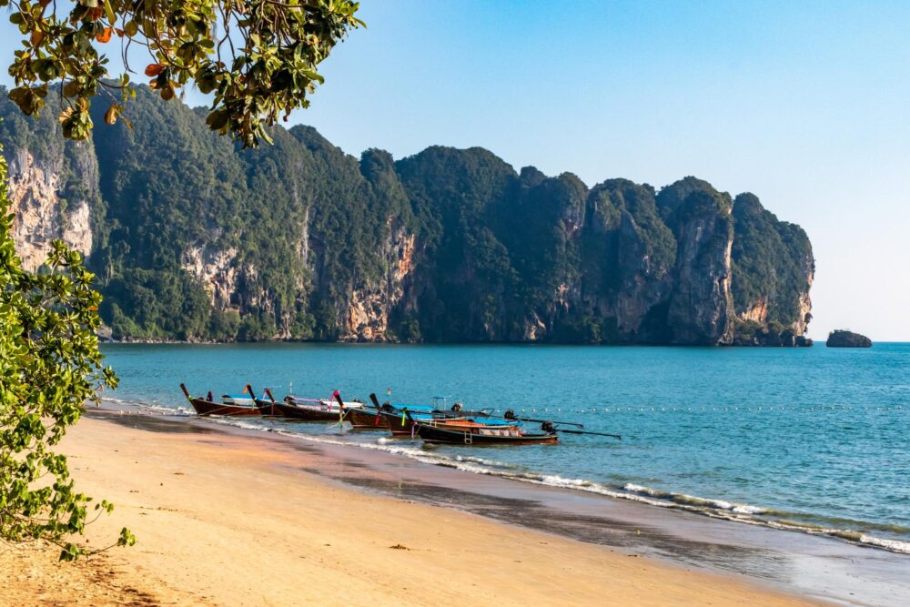 Vue sur Ao Nang Beach à Krabi