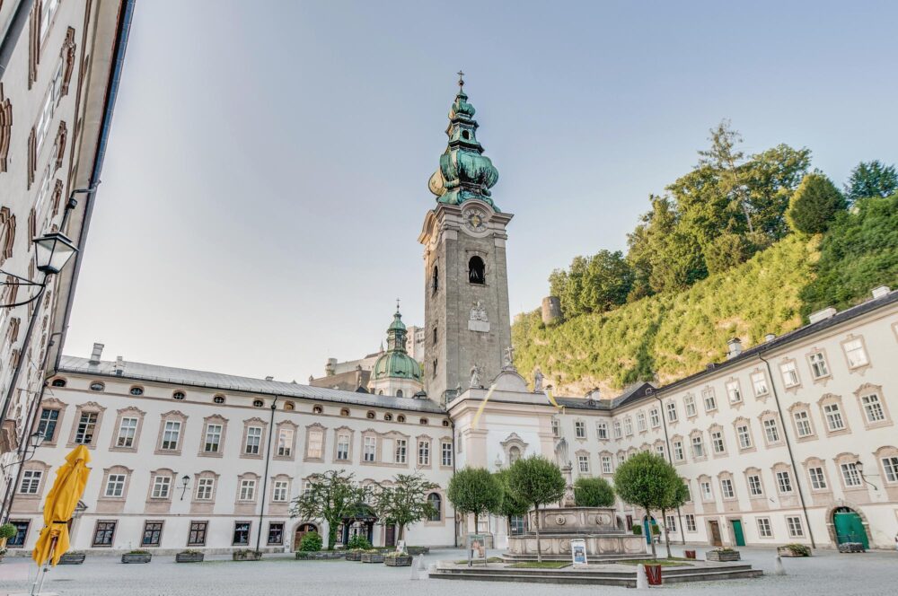 Vue sur l'abbaye Saint-Pierre à Salzbourg