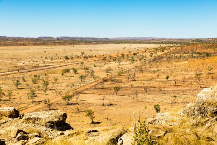 Vue sur le site de fouille de dinosaures de Riversleigh dans le nord tropical du Queensland, Australie