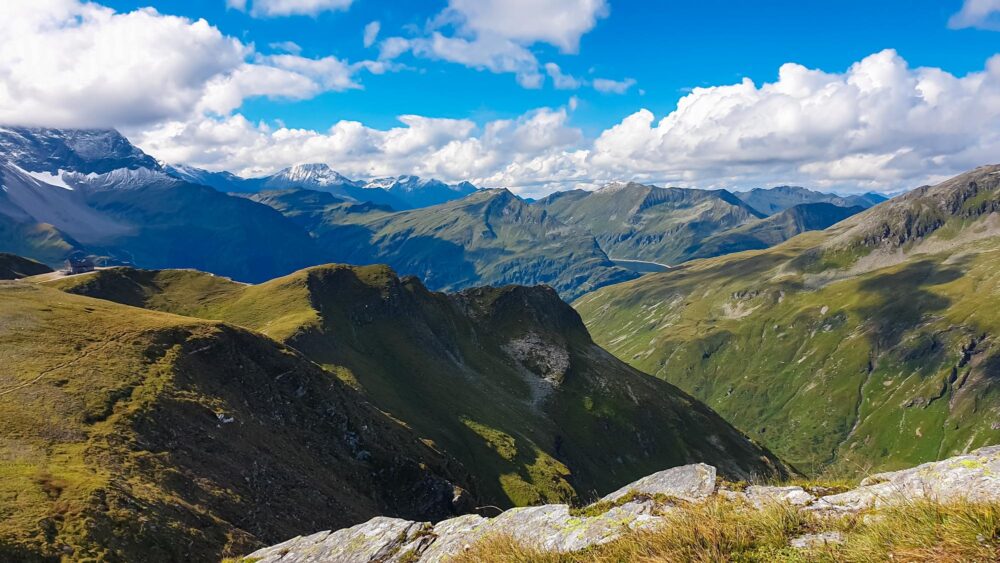 Vue sur les montagnes du massif de Tennen