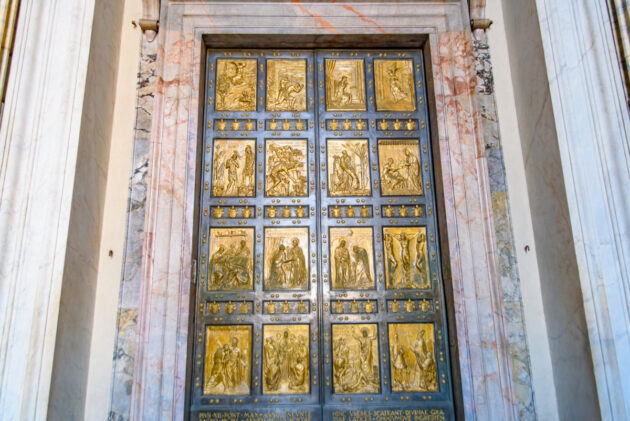 Porte Sainte du Vatican