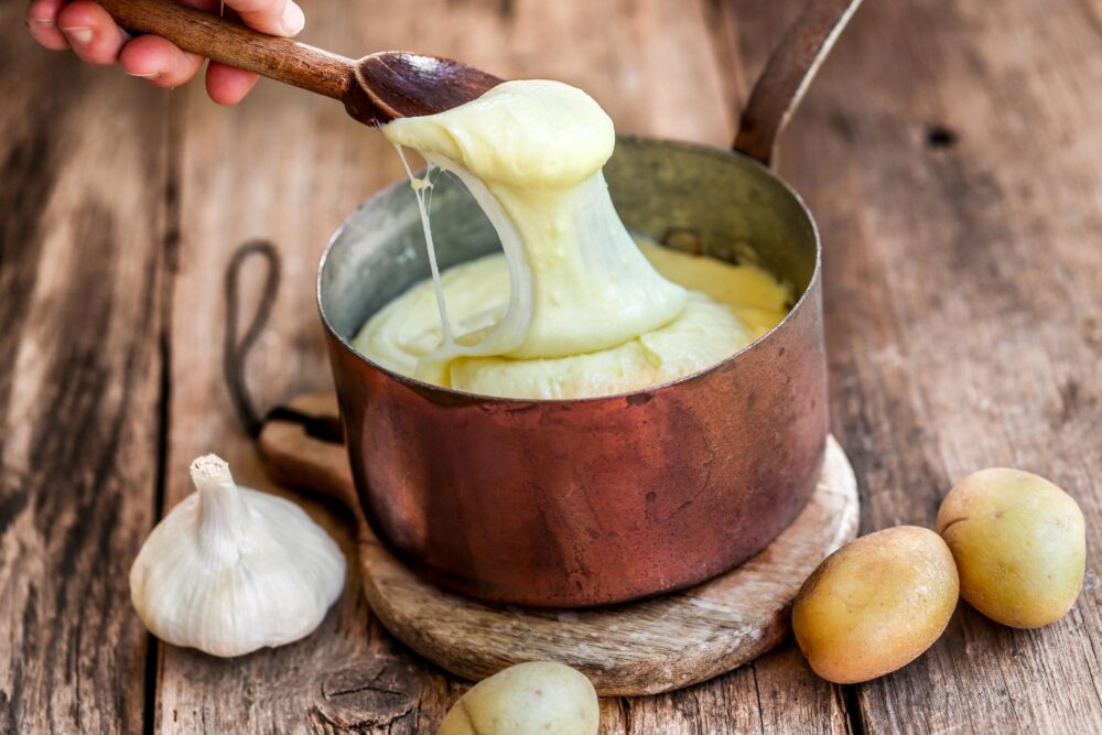 Aligot, spécialité culinaire française