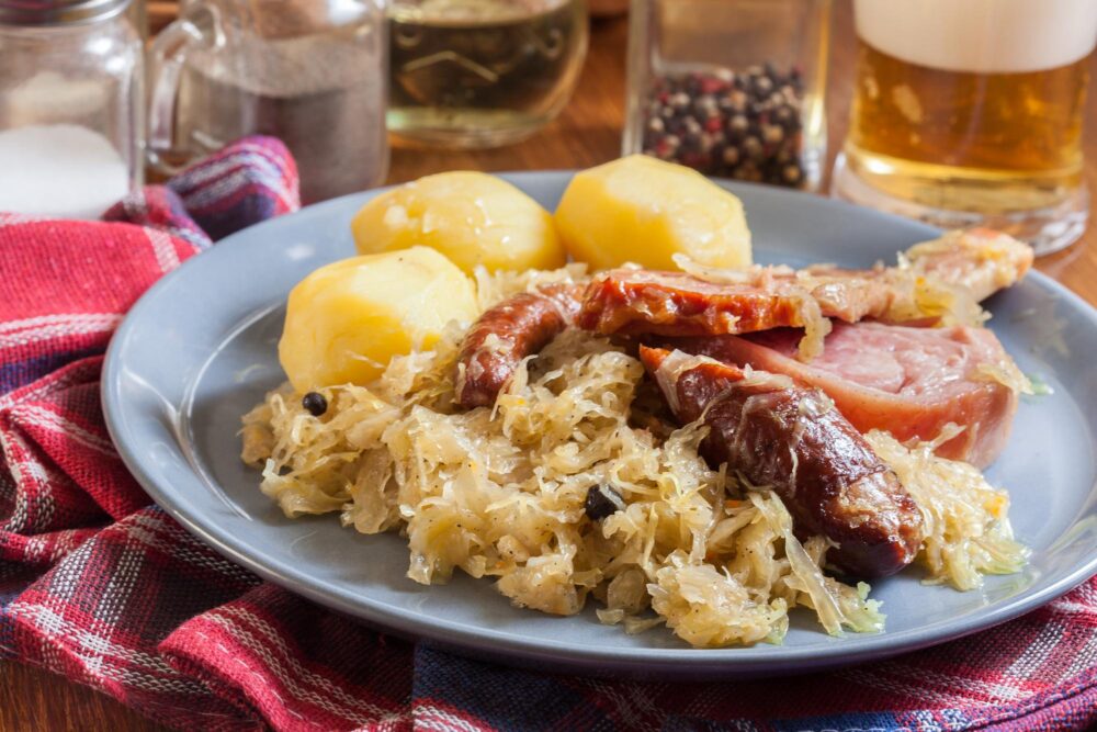 Choucroute garnie, ou choucroute d'Alsace