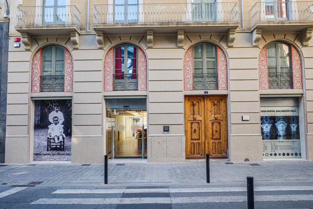 Extérieur du musée de la maison natale de Salvador Dali, à Figueres