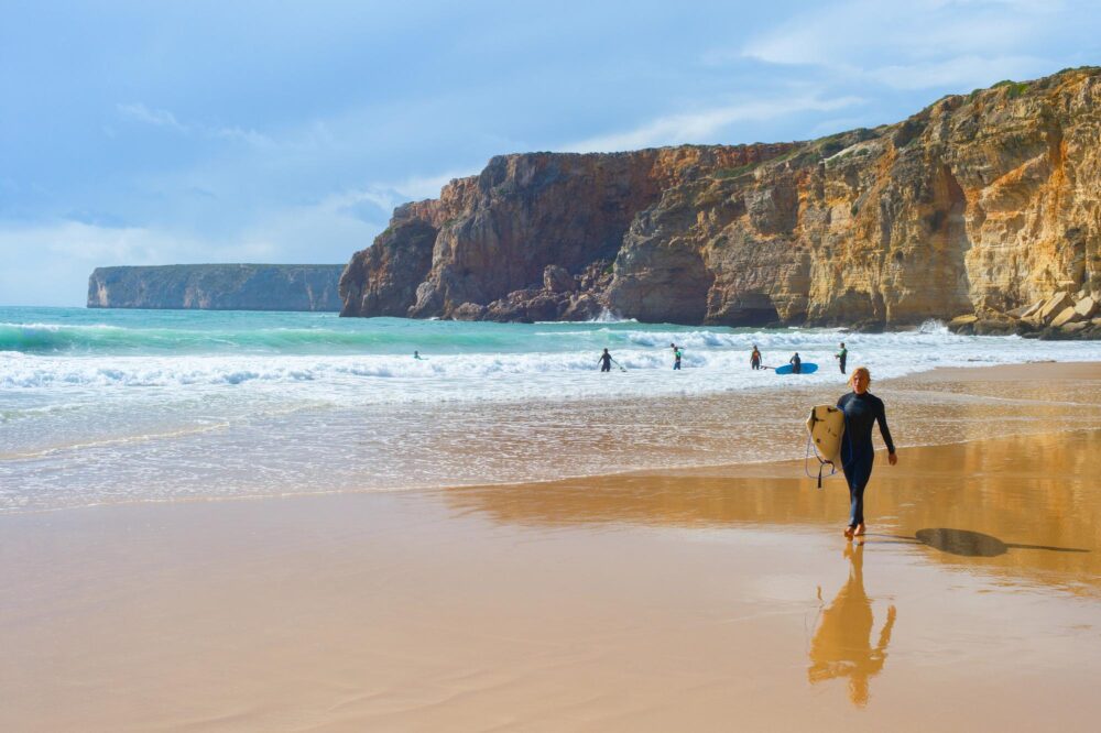 Faire du surf en Algarve