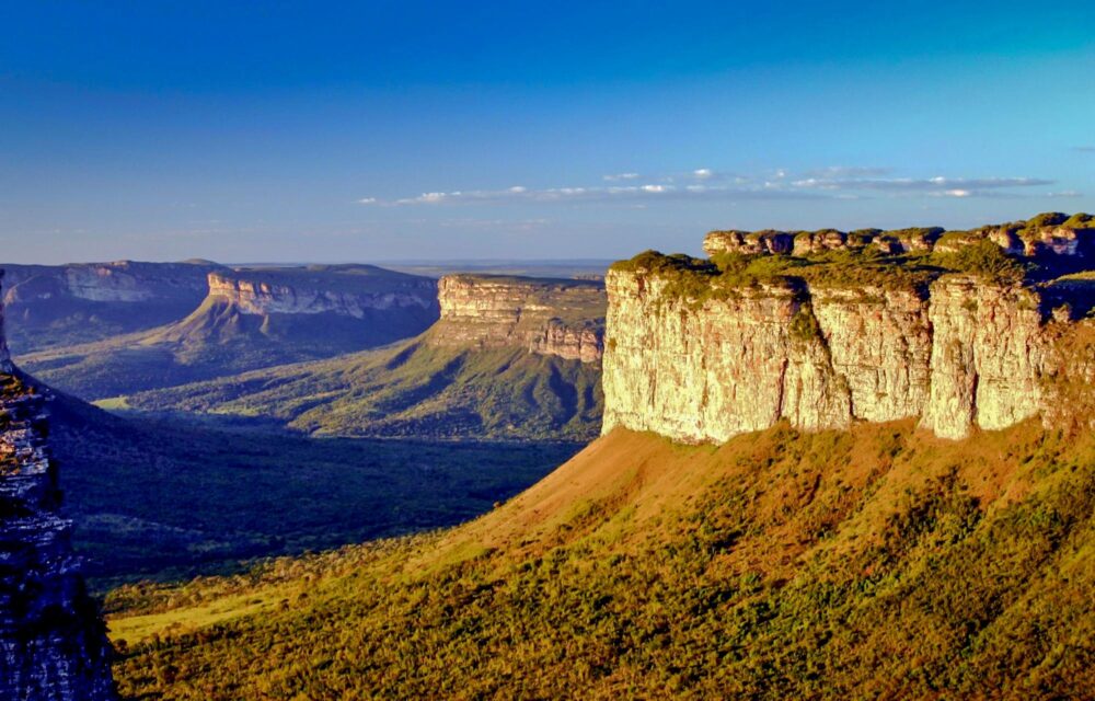 Falaises caractéristiques du parc Chapada Diamantina au Brésil