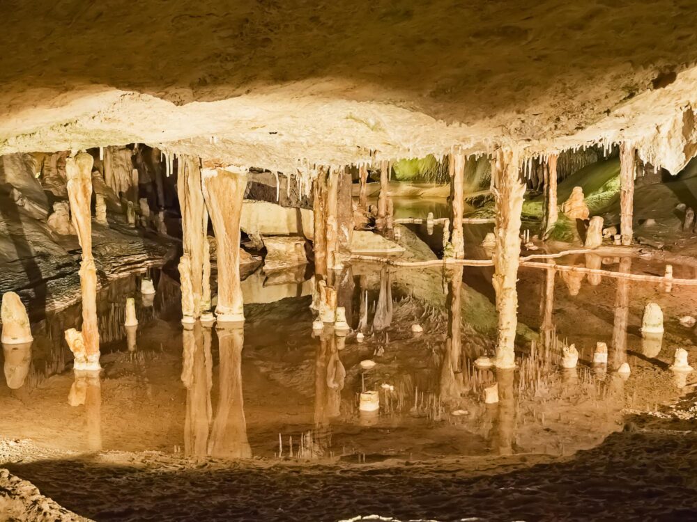 Grotte de Can Marçà