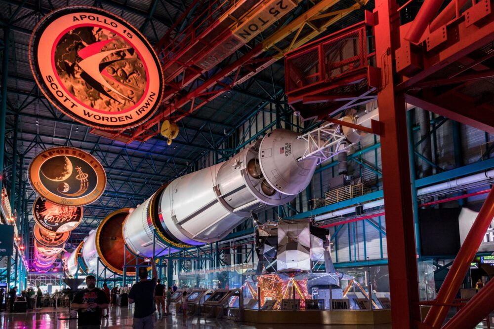 La fusée Apollo-Saturn V utilisée pour aller sur la lune en 1969 au Kennedy Space Center