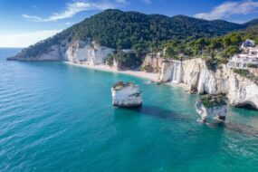 La plage de Baia delle Zagare