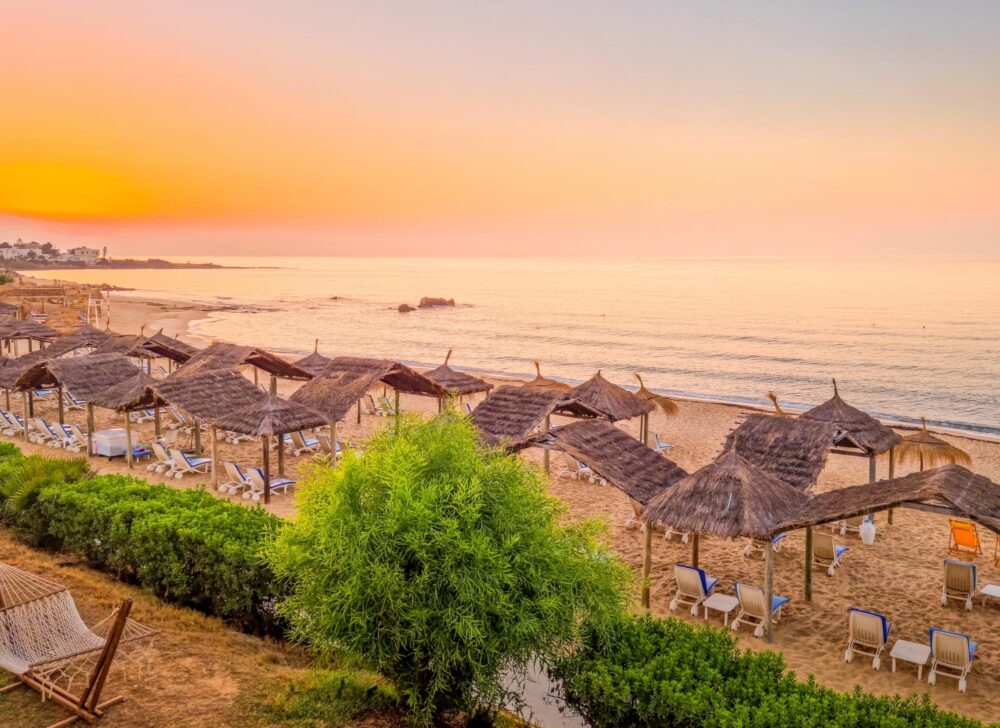La plage de Hammamet, Tunisie