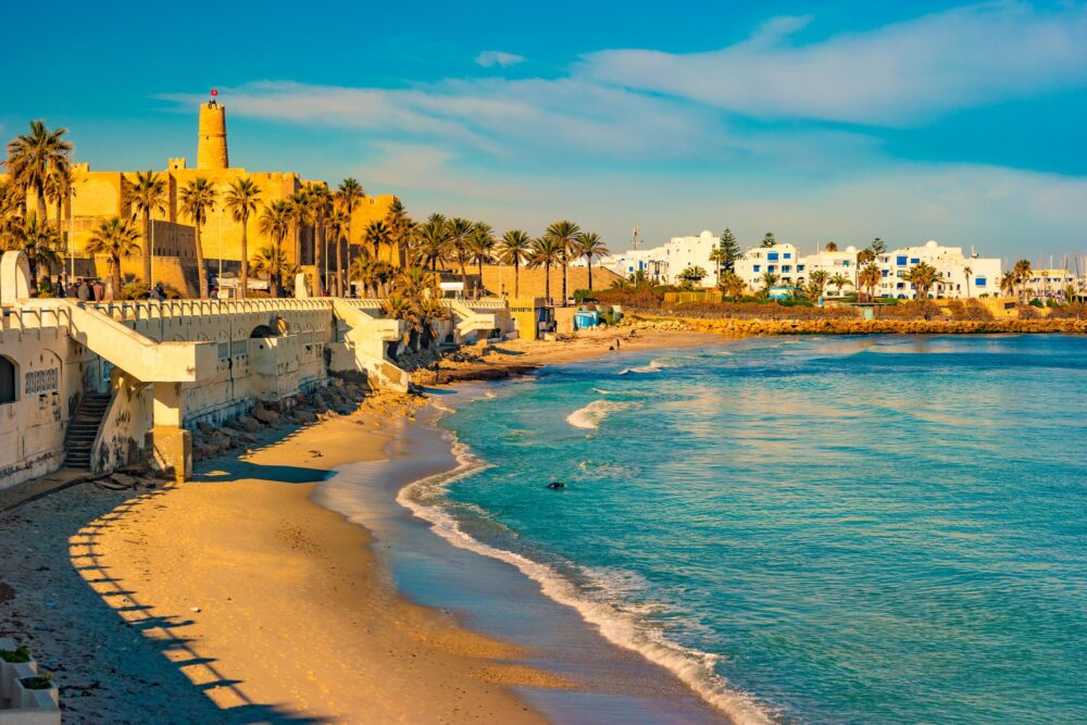 La plage de Monastir, Tunisie